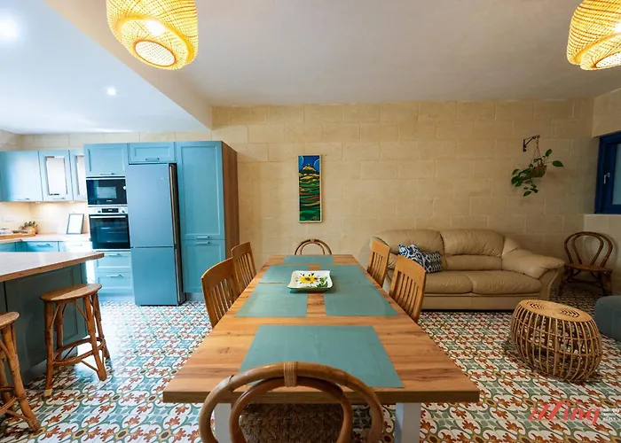 Eco-friendly Townhouse With Private Pool Надур