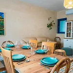 Eco-friendly Townhouse With Private Pool In Nadur