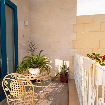 Chic Townhouse With Private Pool & Bbq In Gozo 펜션 *