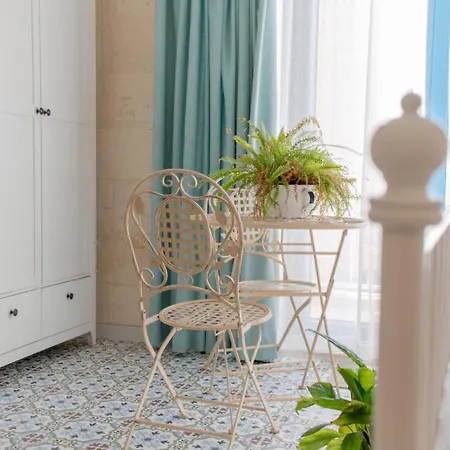 Chic Townhouse With Private Pool & Bbq In Gozo *
